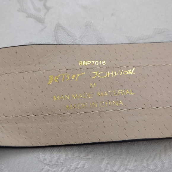 New ? Betsey Johnson black leopard wide belt